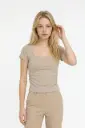 Blusa con escote cuadrado   