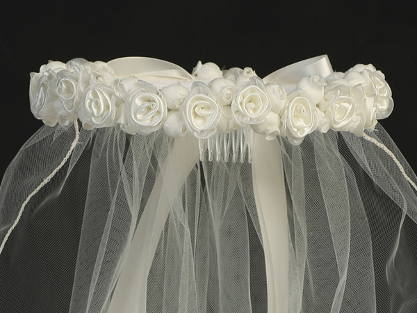 Velo con flores de raso y organza