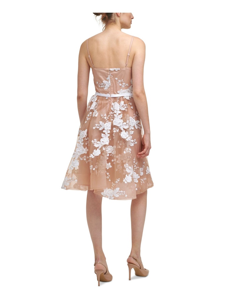 Vestido evasé de malla y lentejuelas