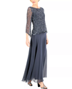 Vestido con lentejuelas y cuentas