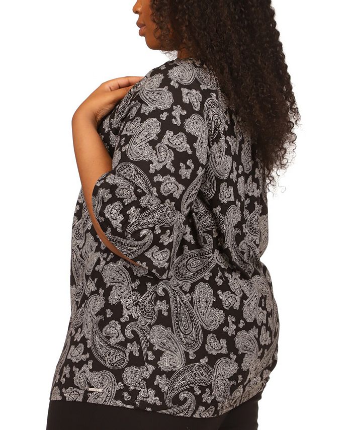 Blusa con mangas acampanadas