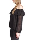 Blusa con hombros descubiertos