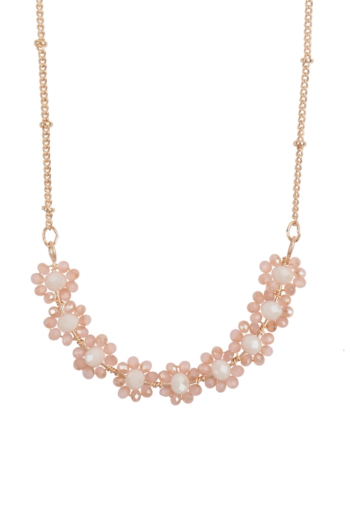 Collar de cuentas de vidrio con racimos de flores 