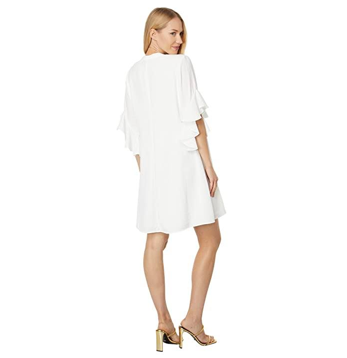 Vestido con mangas de de volantes