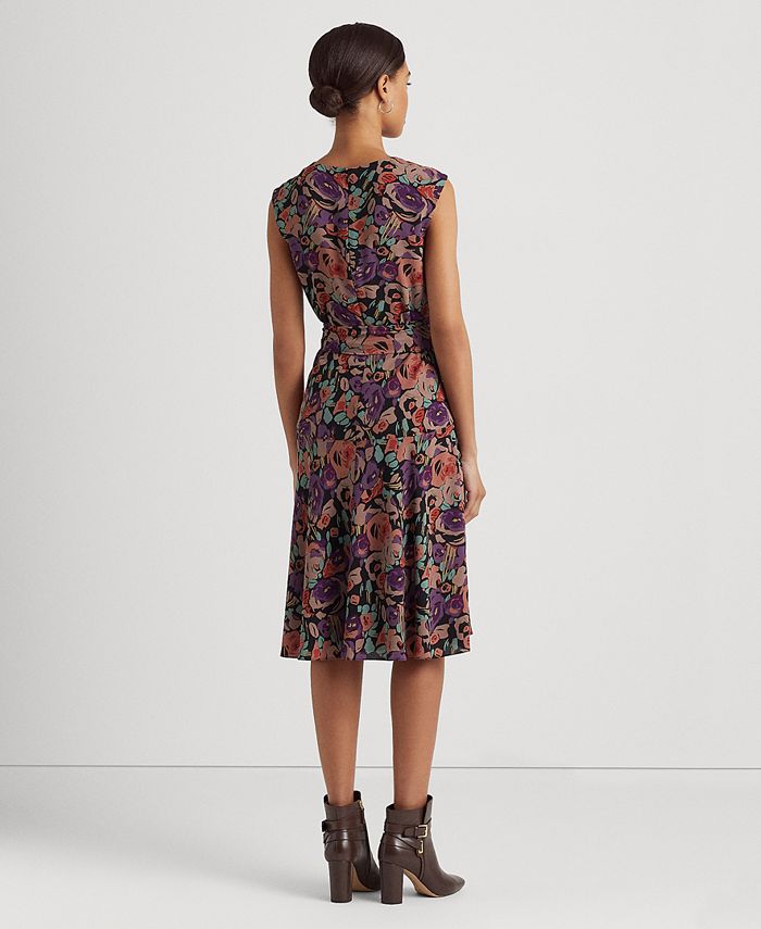 Vestido de crepé con cinturón floral