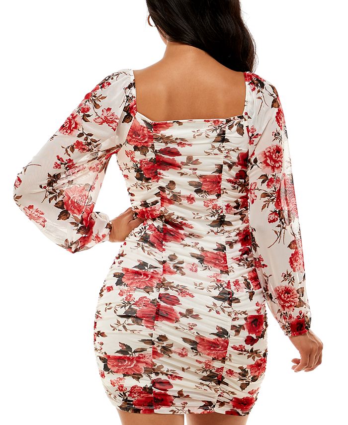 Vestido fruncido con cuello cuadrado