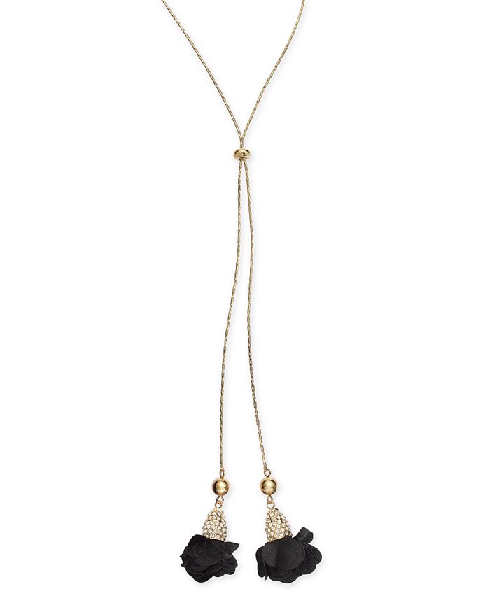 Collar con flores de tela Lariat