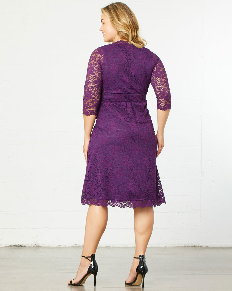 Vestido de coctel boudoir festoneado