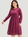 Vestido con aberturas florales