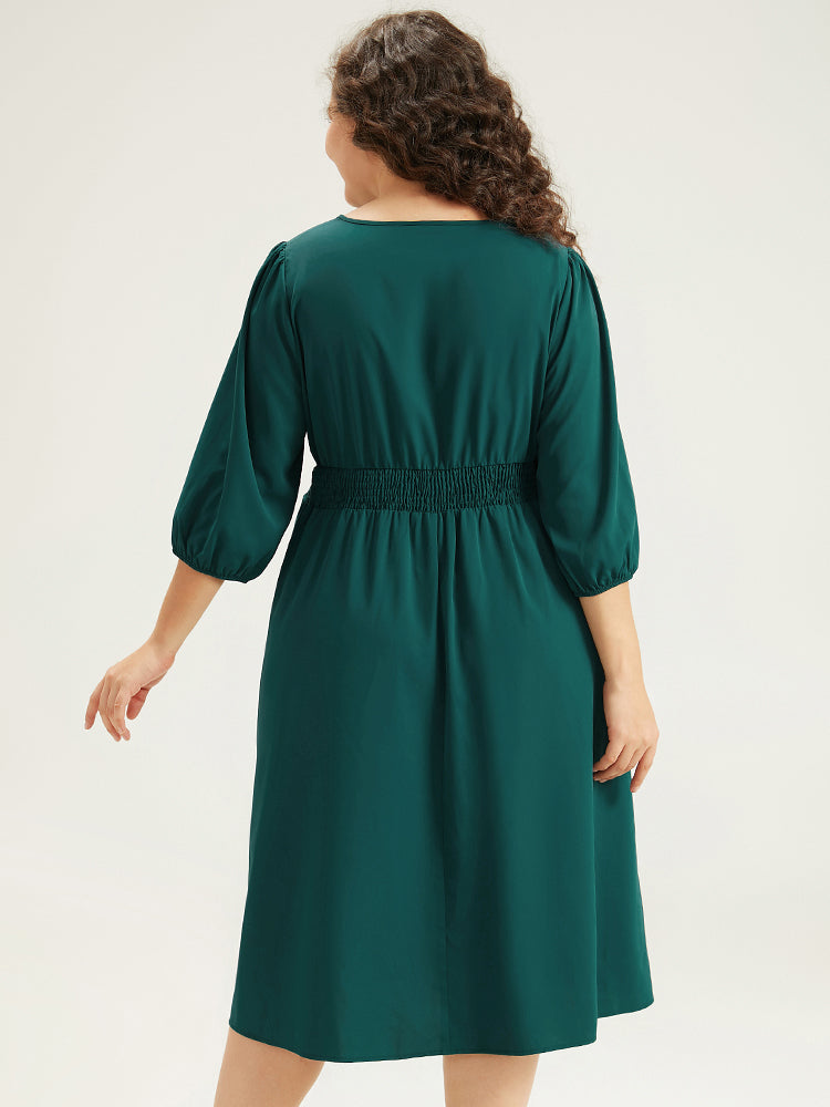 Vestido con dobladillo a capas 