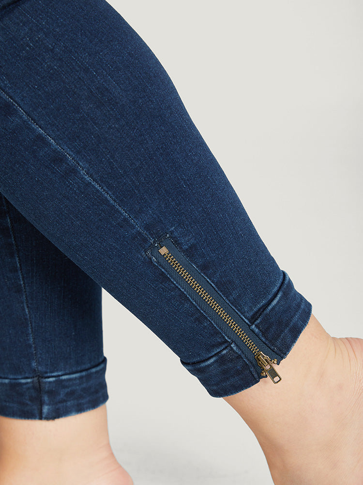 Jeans con cremalleras en los tobillos