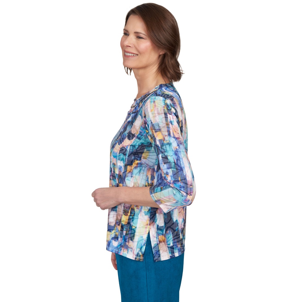 Blusa con bordado triple en el escote 