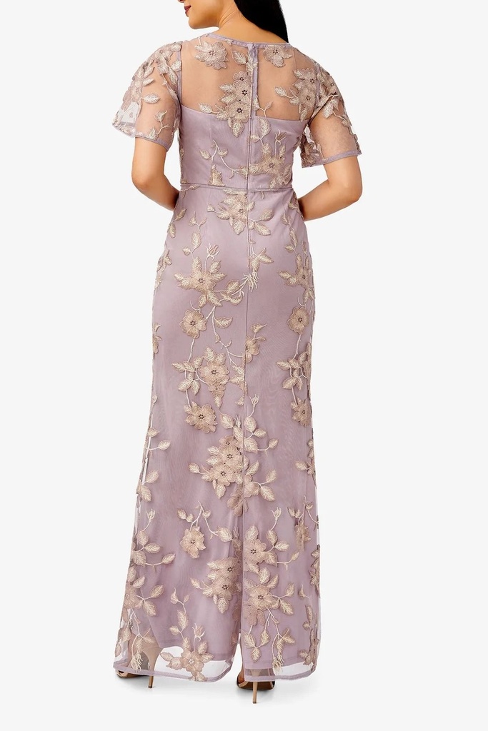 Vestido ilusión con bordado floral 
