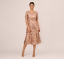 Vestido midi con bordado floral 