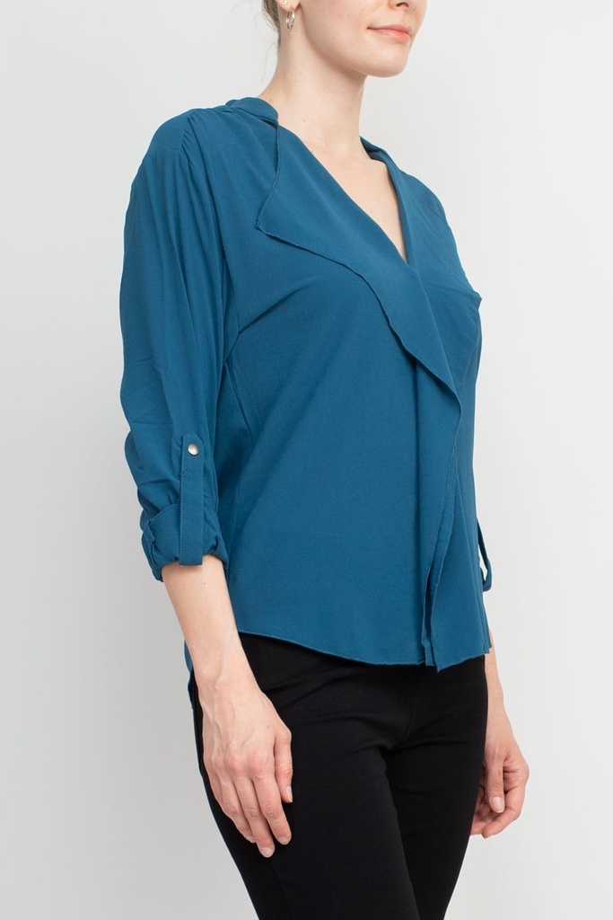 Blusa con solapa en V