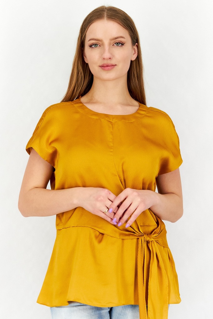 Blusa con cuello redonde cruzada