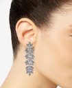 Aretes colgantes con forma de hoja