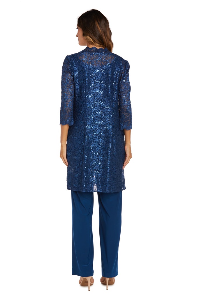 Traje con pantalon y saco de encaje