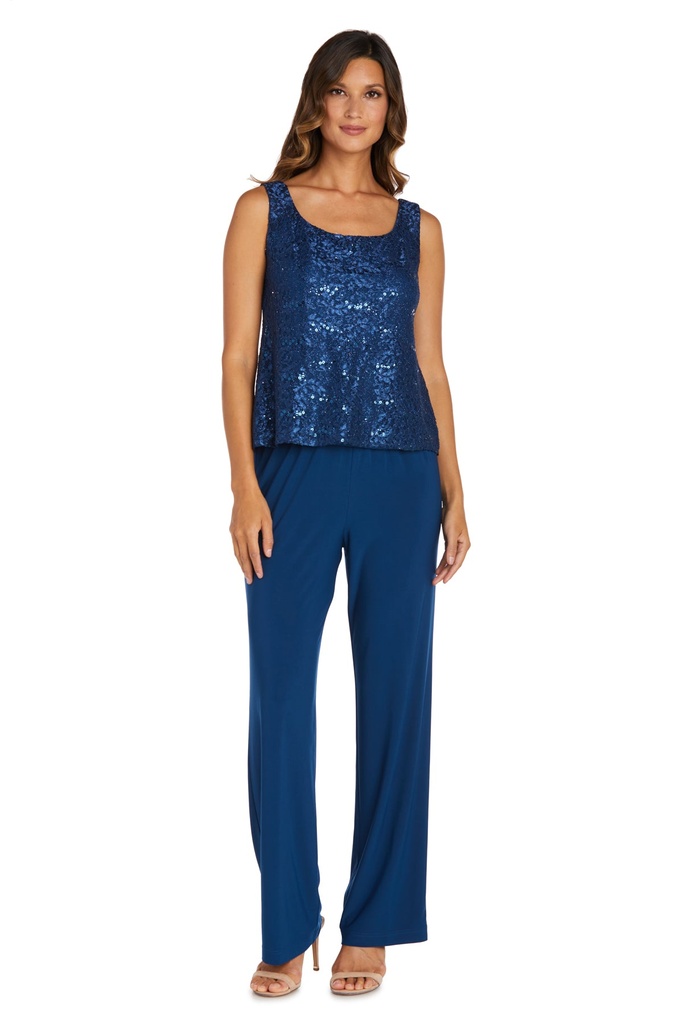 Traje con pantalon y saco de encaje