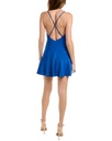 Vestido con volantes en el dobladillo