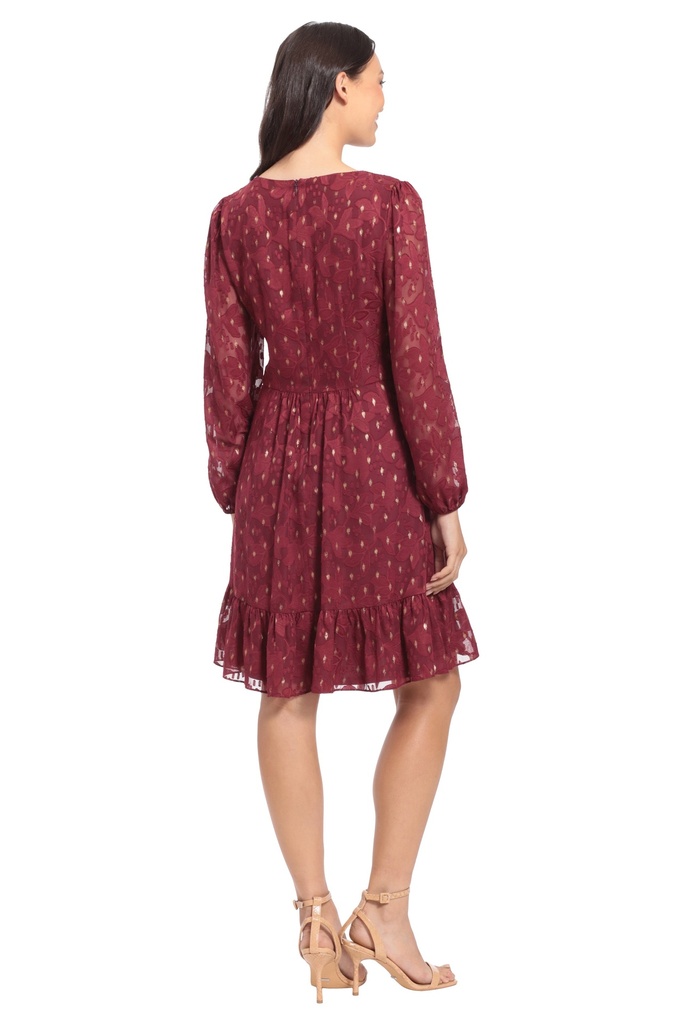 Vestido evasé con tejido dorado