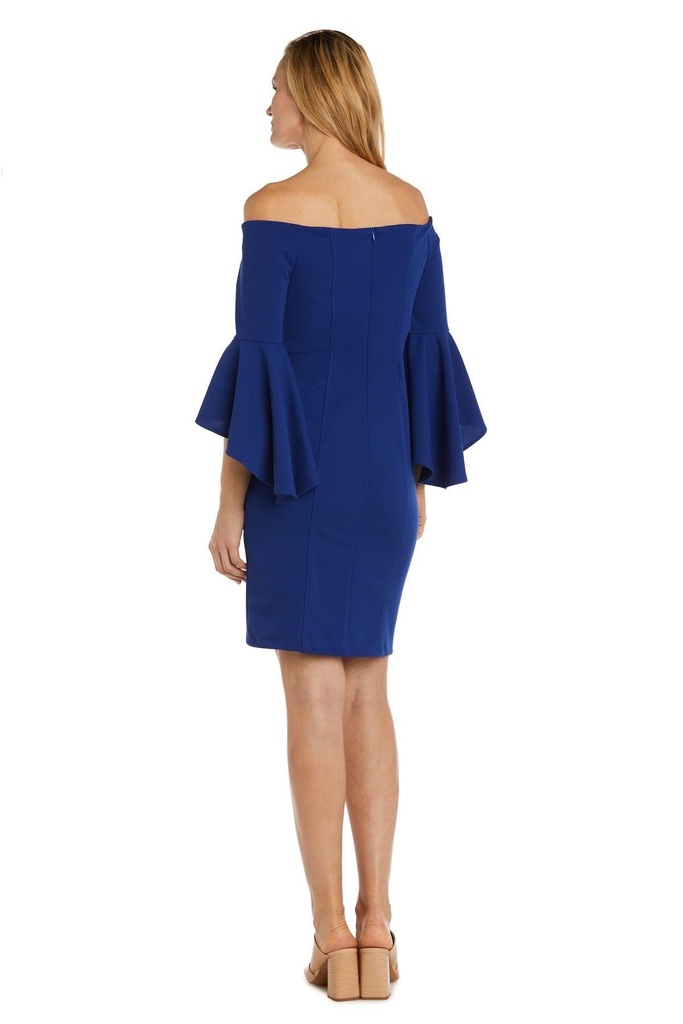 Vestido de mangas acampanadas