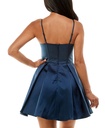 Vestido con corsé de satén