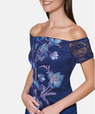 Vestido ajustado con bordado floral