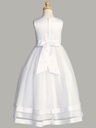 Vestido con escote de perlas
