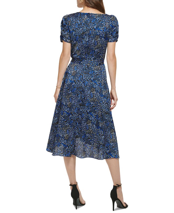 Vestido midi con mangas abullonadas