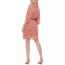 Vestido floral con cintura fruncida