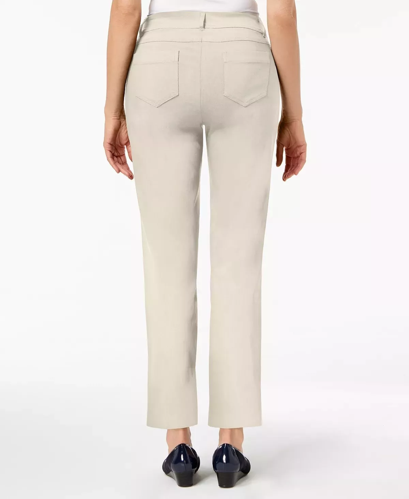 Pantalón strech con tachuelas