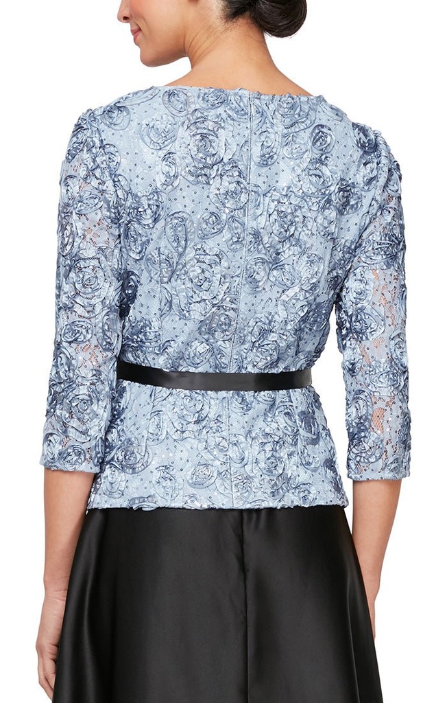 Blusa con rosetas, mangas 3/4