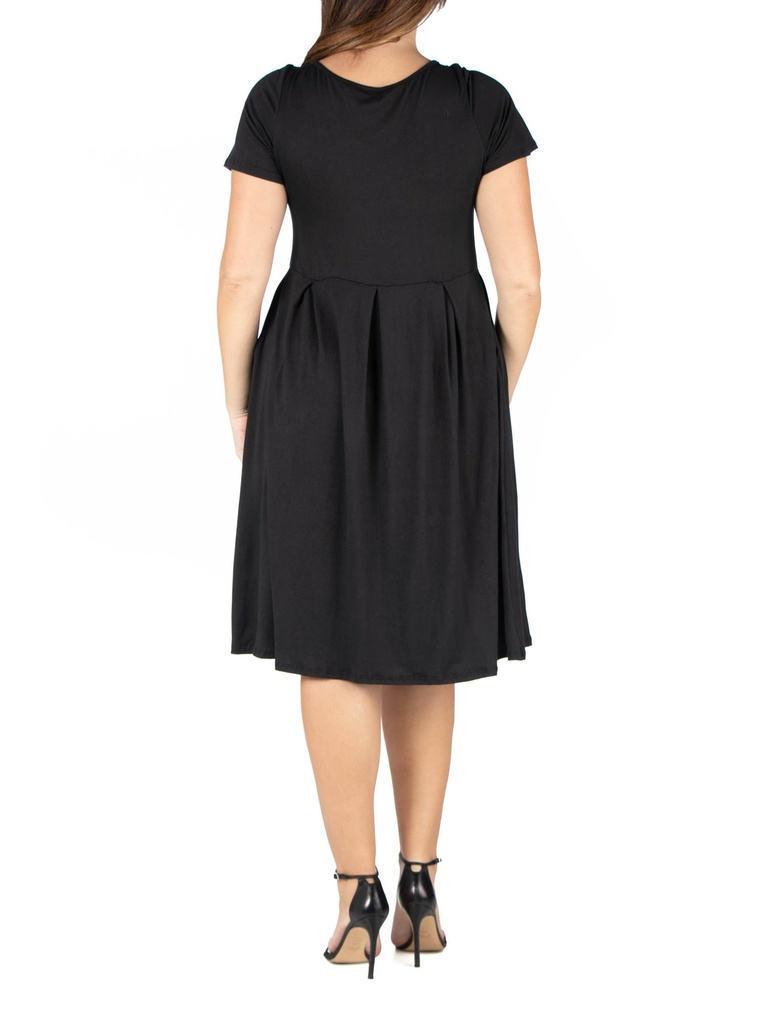 vestido plisado de mangas cortas