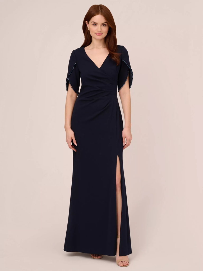 Vestido de crepé con escote en V,