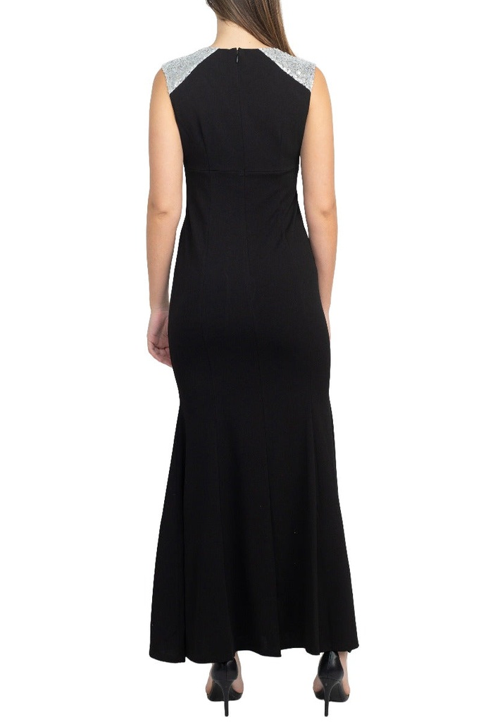 Vestido con  hombros con lentejuelas