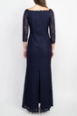 Vestido de encaje con escote festoneado