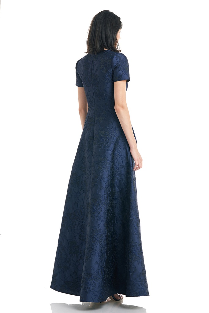 Vestido de jacquard con manga corta
