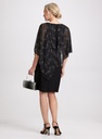 Vestido asimétrico con capa