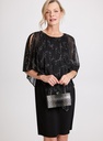 Vestido asimétrico con capa