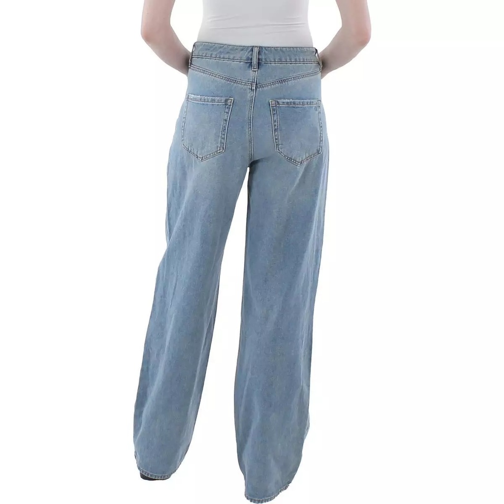 Jeans desgastados y pierna ancha