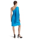 Vestido de escote asimètrico