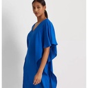Vestido con mangas de vuelo