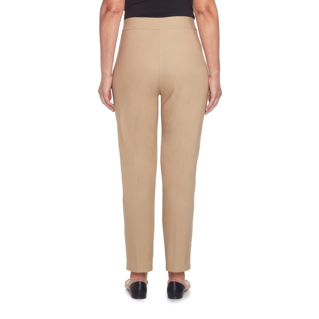 Pantalón elástico de largo medio