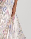 Vestido con un solo hombro floral
