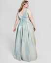 Vestido formal con punto brillante