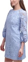 Vestido recto de encaje floral