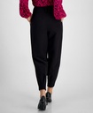 Pantalón de talle medio con pliegues