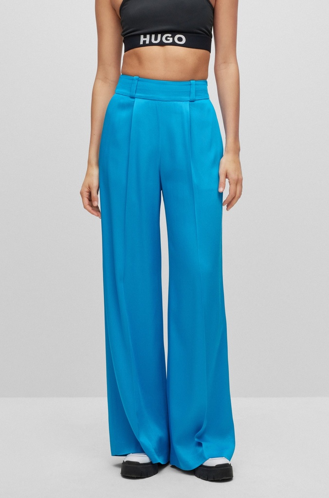 Pantalón con detalle en cinturilla