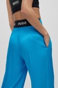 Pantalón con detalle en cinturilla